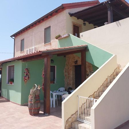 Bentu e Sole Villa Fertilia Bagian luar foto